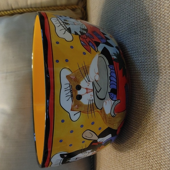 🐱 Vintage Catzilla Bowl - Picture 3 of 11
